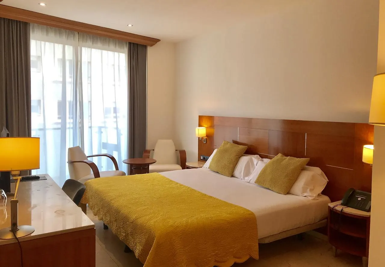 Hotel Calasanz Molins de Rei 3*,  Espagne